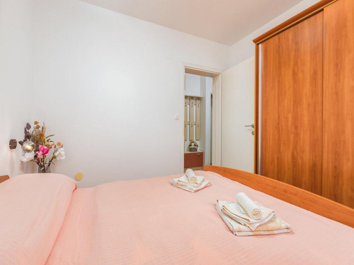 Apartment Dana ฟาชานา ภายนอก รูปภาพ